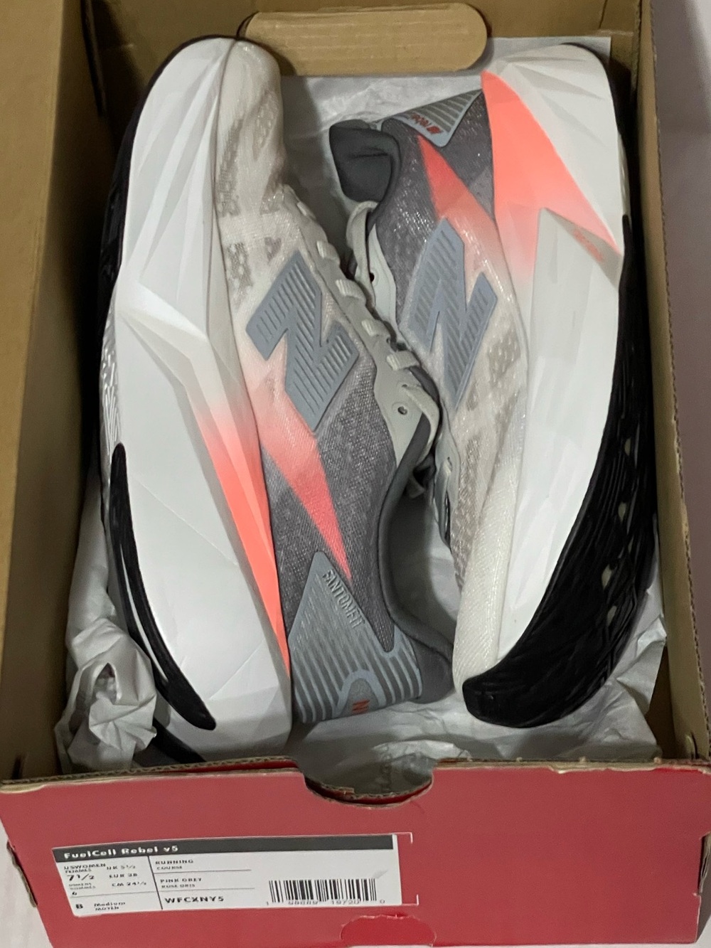 New Balance TCS NYC Marathon FuelCell Rebel v5 - Women’s 7.5 - NIB